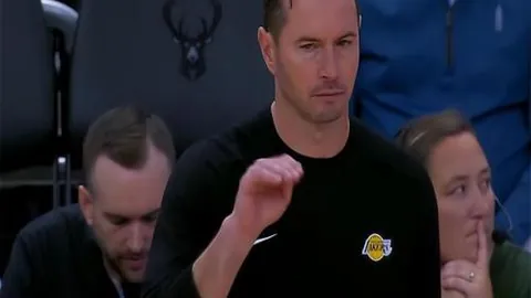 高拉特巴甲续约：正式告别国足身份，获4000万肥约及超亿签字费，两年未战仍备受关注